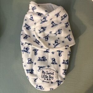 Blue and White Baby Swaddle Blanket